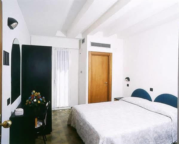 Hotel Beppe 리미니 외부 사진